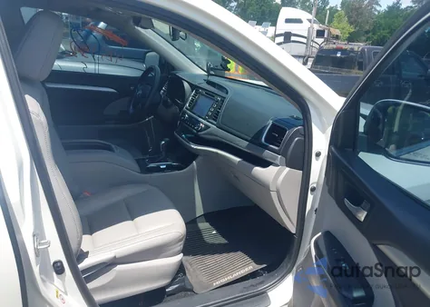 2015 Toyota Highlander Xle V6 from USA, damaged, VIN 5TDKKRFH1FS103759